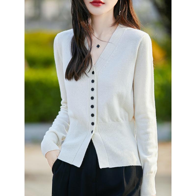 Autumn and winter new women's knitted sweater V-neck cardigan sweater women's imitation wool coat batch