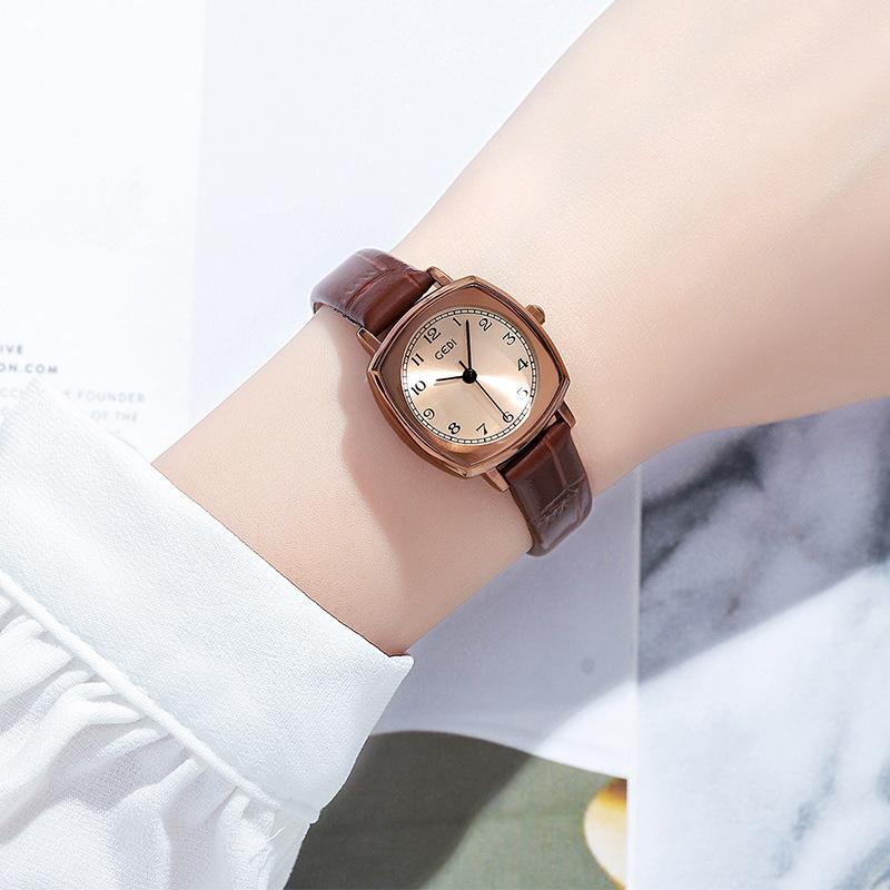Cic Retro Square Compact Dial Simple Fashion Belt Student Quartz Watch