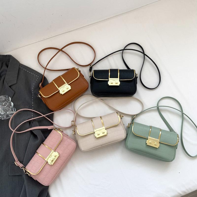 This Year's Popular Messenger Bag 2024 Summer New Bag Women's Fashion Trend Shoulder Bag Casual Simple Small Square Bag