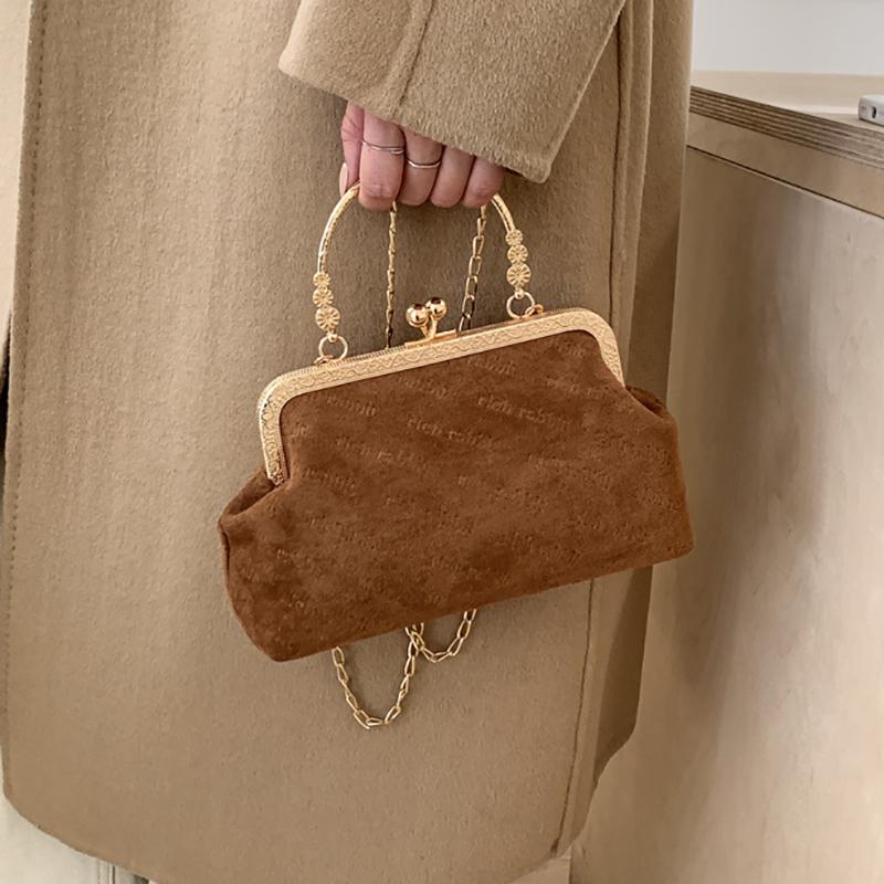 New Vintage Handbag Shell Lock Bags Chic Women's Purse Handmade Lay Bags Stylish Retro Women's Handbags Chain Crossbody Bags