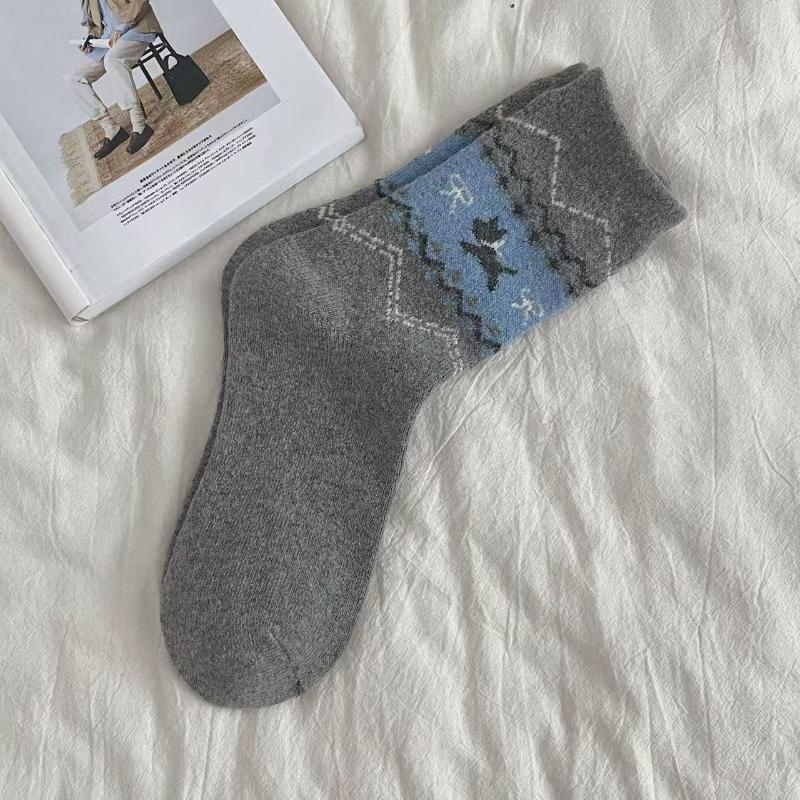 5 Pairs Autumn Winter New Vintage Dog Socks Bow Cartoon Cute Simple Color Middle Socks Fashionable Versatile Women'S Socks