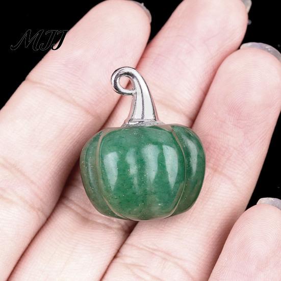 Versatile Seasonal Accents Natural Crystal Pumpkin Pendant, Mini Carved Stone Charm with Window Display Ornaments Metal Hook, Halloween Micro