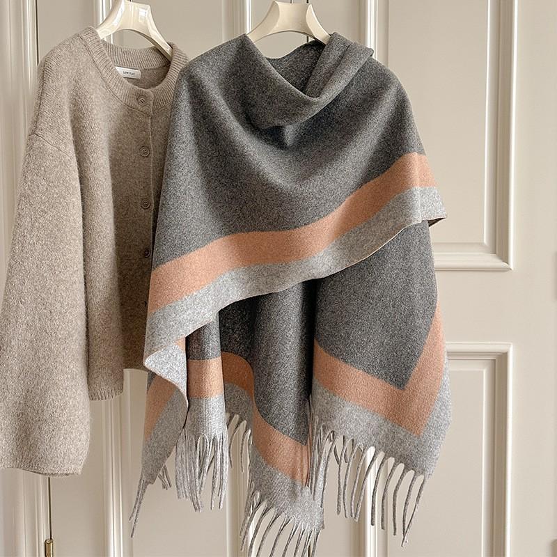 Damen Winter Warmer Gestrickter Schal Mit Fransen Schlitzdesign Dicker Umhang-Stil Wickel Reisefotografie