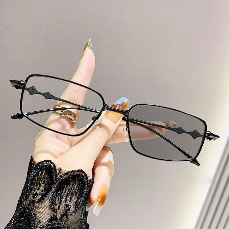 

Color Changing Fashion Anti Blue Light Metal Flat Mirror Internet Famous Student Non Prescription Small Box Glasses