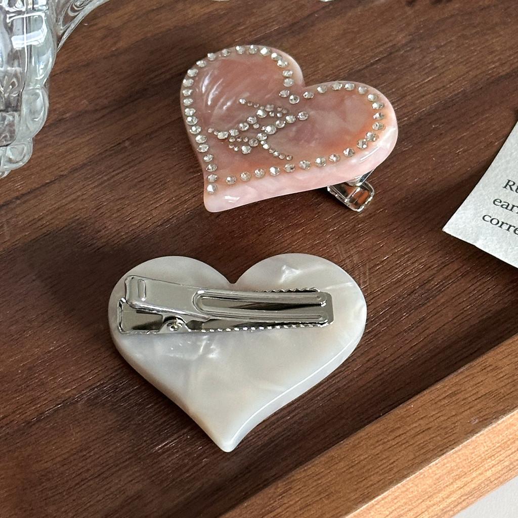 Chic And Elegant Love Heart Rhinestone Hair Clip Perfect For Everyday Use