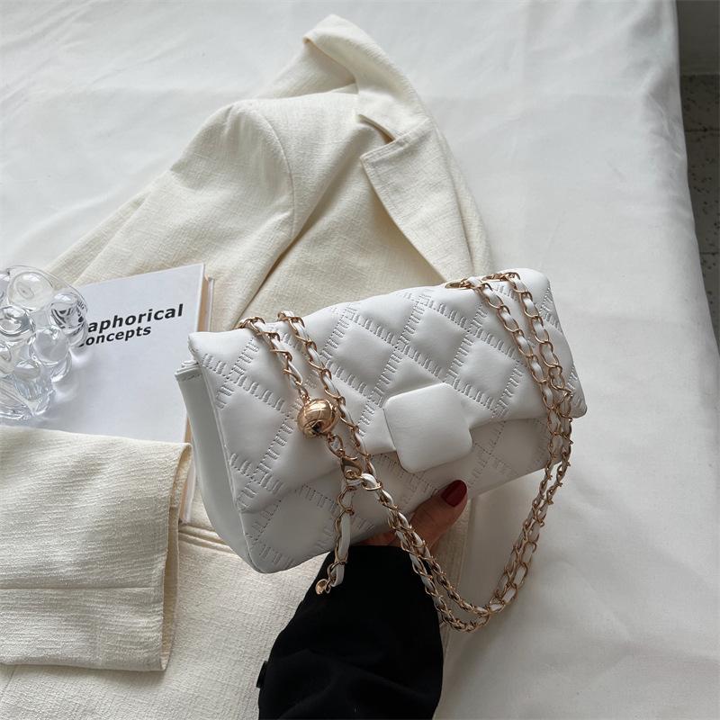 Rhombus Embroidery Thread Small Bag Women's 2024 Spring New Popular Versatile Chain Messenger Bag Internet Celebrity Explosion Small Square Bag