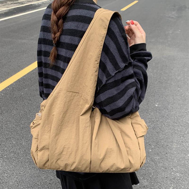 Japanese literature and art small, fresh, simple and large-capacity shoulder cloth bag women's leisure portable multi-pocket niche bag travel bag