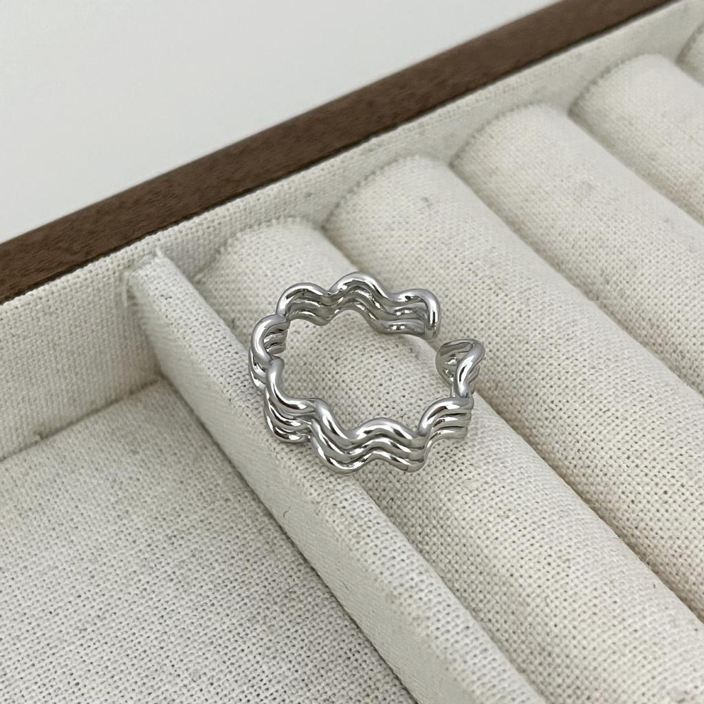 Korean Minimalist Three-Layer Wave Pattern Ring - Modern Jewelry for Women