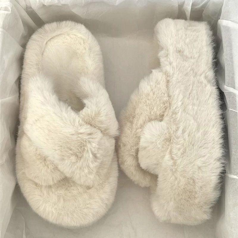 Lata tjockbottnade fluffiga tofflor, moderiktiga och bekväma tofflor för utomhusbruk
