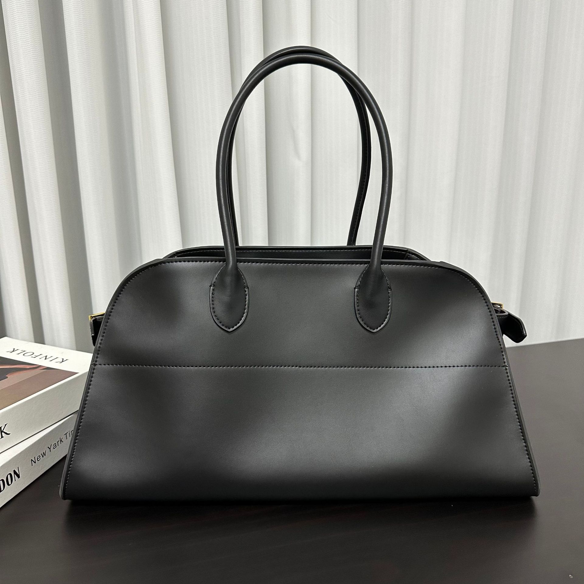 

Новая сумка-тоут Niche Napa Top Layer Cowhic в минималистском стиле с большой вместимостью, сумка для рабочего места и поездок на работу 42x22x23cm чёрный