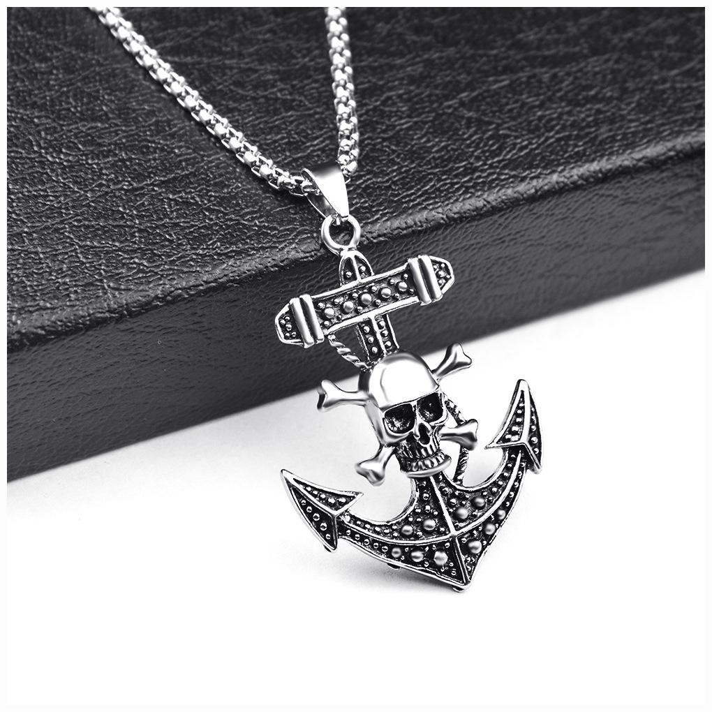 European Retro Punk Claddagh Pendant Necklace for Men