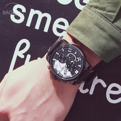 Gürtel Herren Leder Multifunktion Kleine Drei-Augen Herrenuhr mit Tageskalender Lässige Herrenuhr