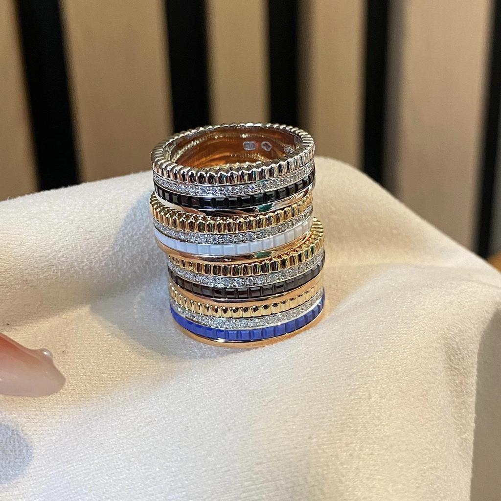 Pierścionek z zębatką w kształcie kostki lodu z diamentami inspirowany szczęściem V Gold dla par - uniseks i stylowy