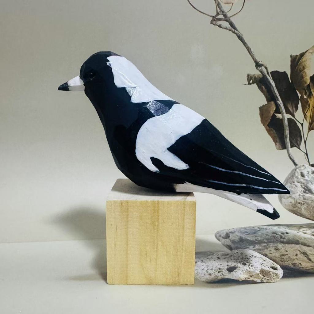 Wooden Craft Bird Figurine With Modern Minimalist Style For Living Room Decor Or Gift