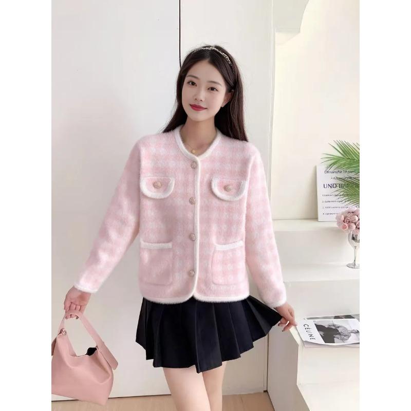 

Pink small fresh knitted sweater jacket women s autumn and winter new short fashion sweater short top One size розовый