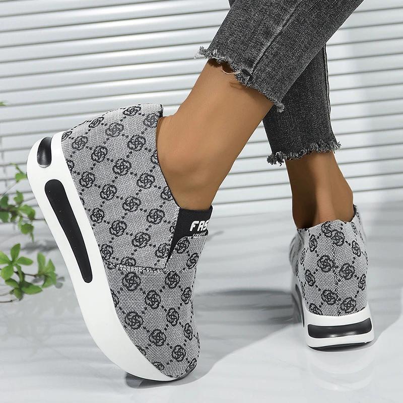 Fashion Vintage Old Flower Thick Bottom Loafers Women Chunky Platform Slip On Casual Shoes Woman Plus Size 42 Height Increasing Sneakers