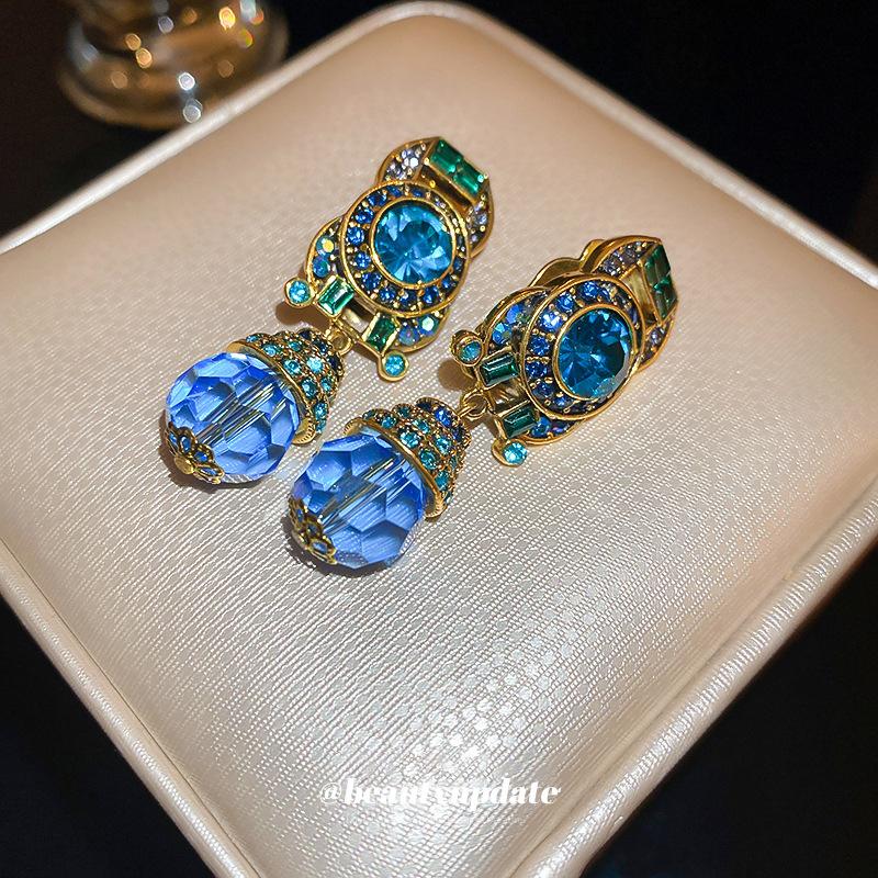 Vintage mittelalterliche Ohrclips mit Diamanten und künstlichem Kristall runde Ohrknochenclips ohne Ohrlöcher Französische Retro-Ohrringe Damen