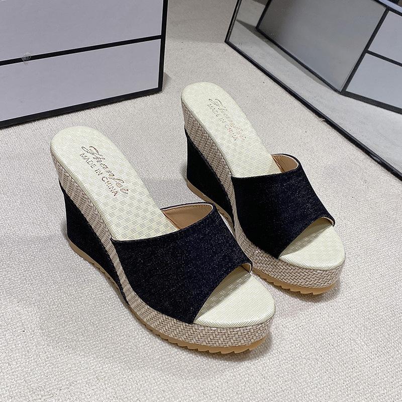 Large size women's shoes summer new solid color wedge heel large size cool slippers women's fashion outer sandals