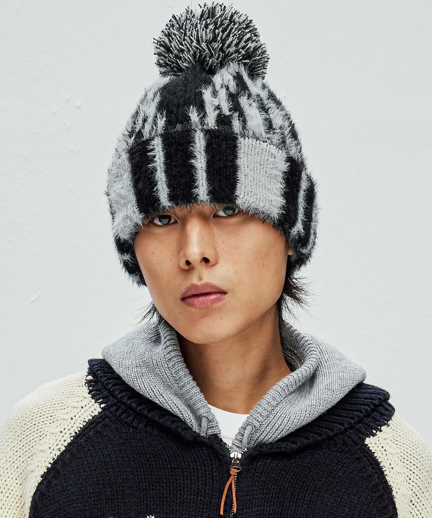 KND Navajo Pattern Beanie Hairy Black