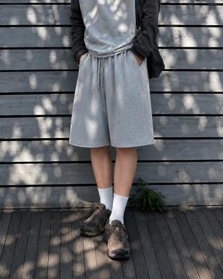 TOFFEE One-Pleat Half Sweatpants (Melange Grey)
