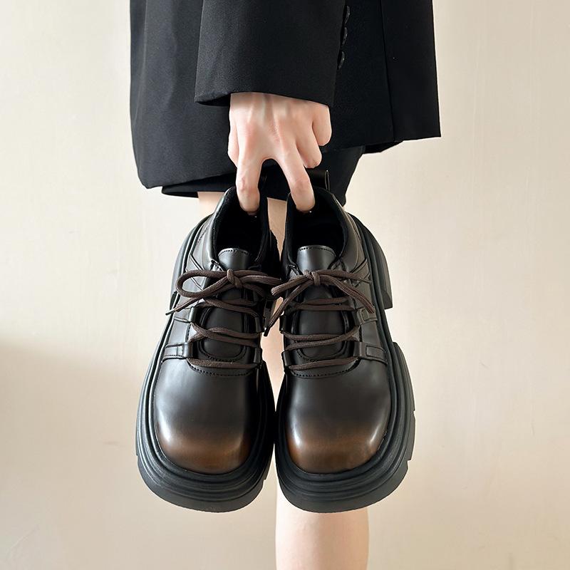 

Маленькие кожаные туфли в британском стиле женские 2025 осень и зима новая платформа-маффин шнуровка лоферы ретро jk одинарные туфли 40 коричневый
