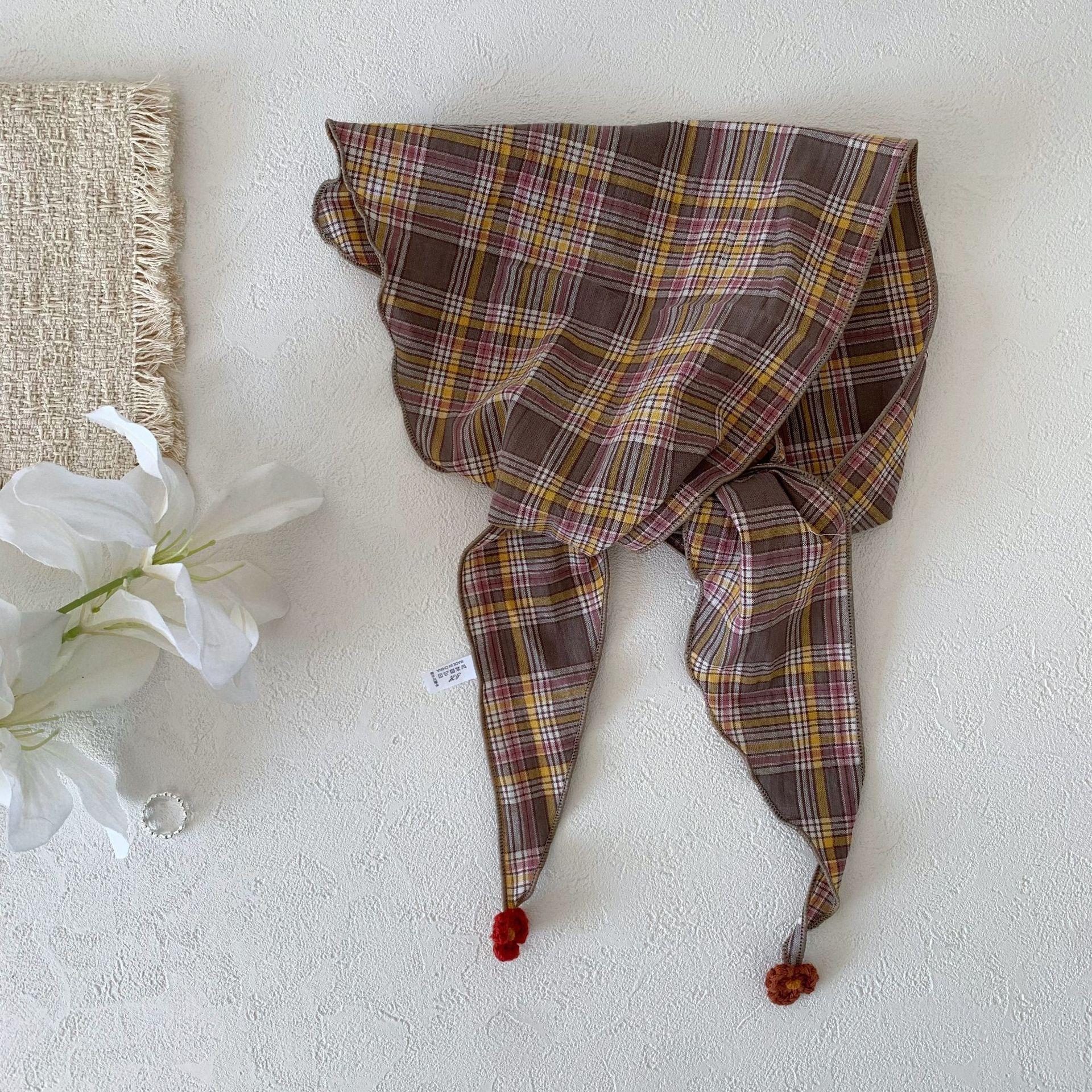 Small art~ Playful plaid small flower pendant triangular scarf head silk scarf women tie hair summer spring and autumn decorative scarf