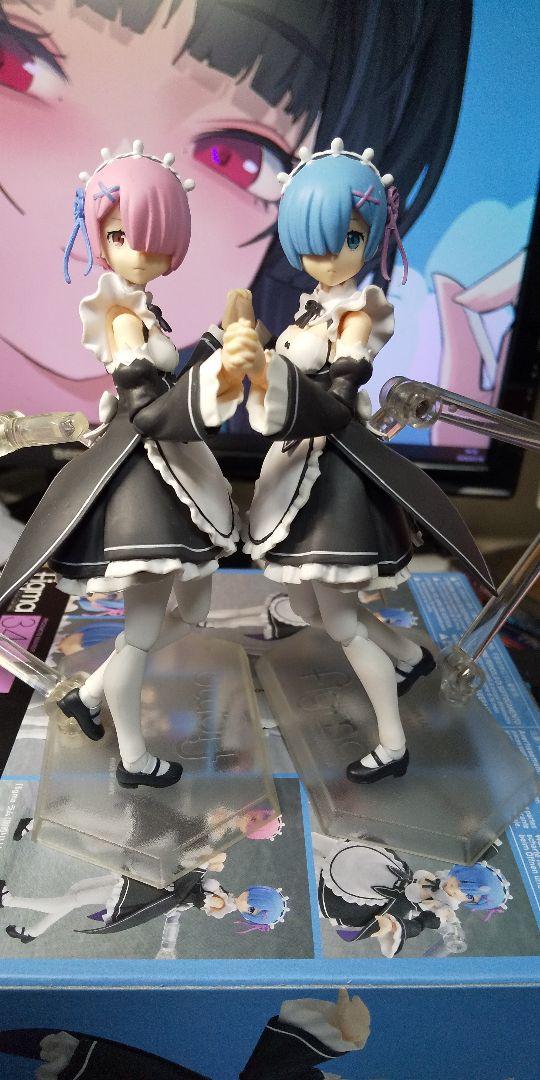 

[USED] No missing parts, including hand-held wrists. Figma Rem Ram Re:Zero 346 347