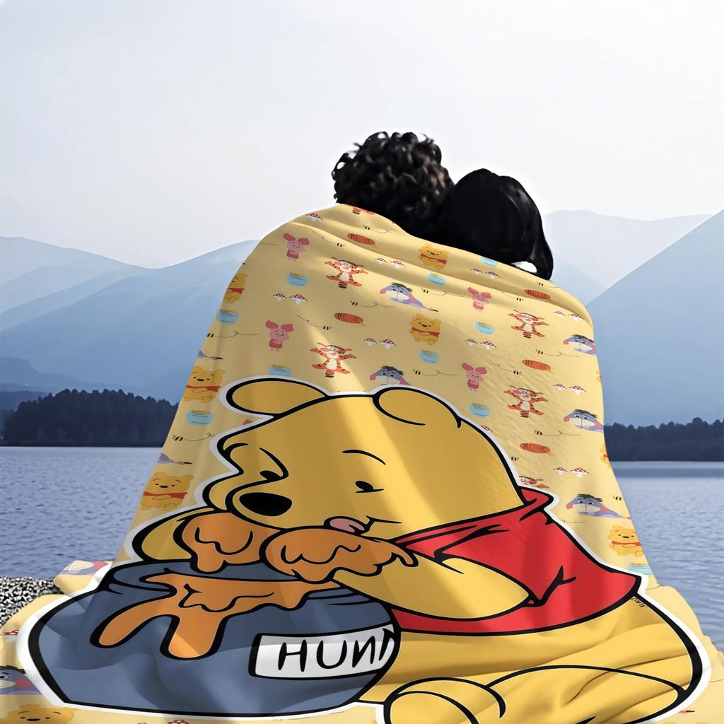 Cartoon Winnie the Pooh Who Loves Honey Print Flannel Blanket Soft Multifunctional Decortive Universal Throw Blankets Gift