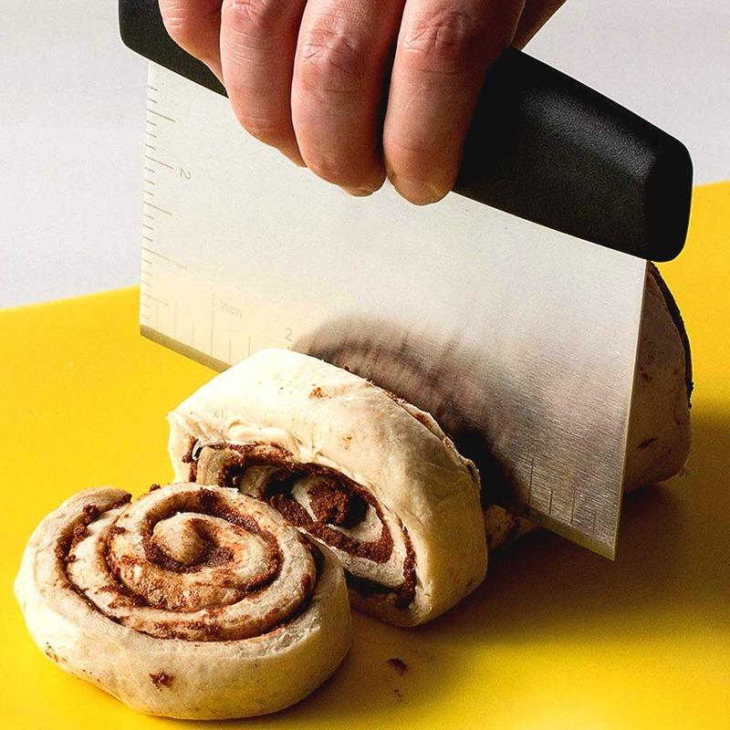 6.5 inch Stainless Steel Flour cutter Pizza Cutter Smoother with Measuring Scale Baking Spatulas kitchen tools accessories