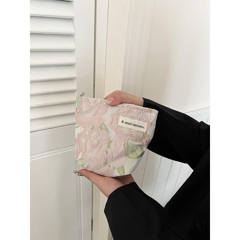 Fresh Sweet Rose Cosmetic Bag Large Capacity Portable Travel Toiletry Pouch