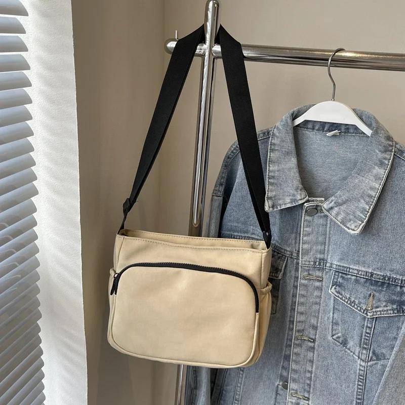 Geantă Crossbody din Nailon Monocrom cu Fermoar de Capacitate Mare, Geantă de Umăr pentru Femei, Fashion, Casual, Multifuncțională, Ușoară, Simplă, pentru Navetă