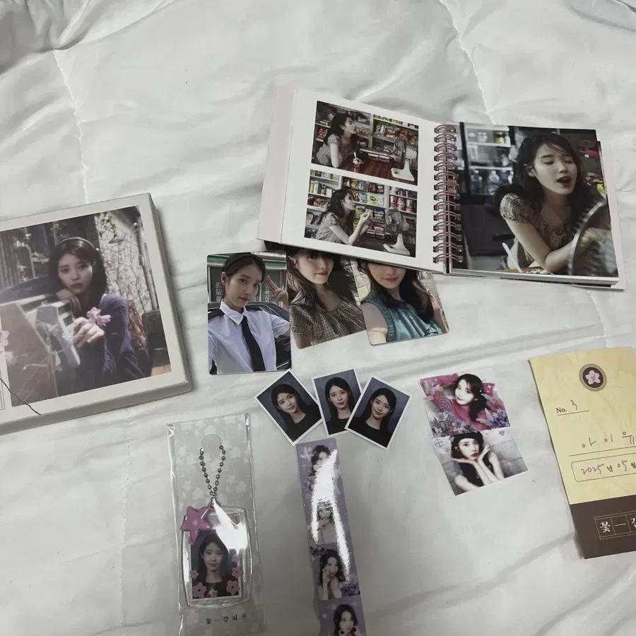 

Iu Flower Label Album