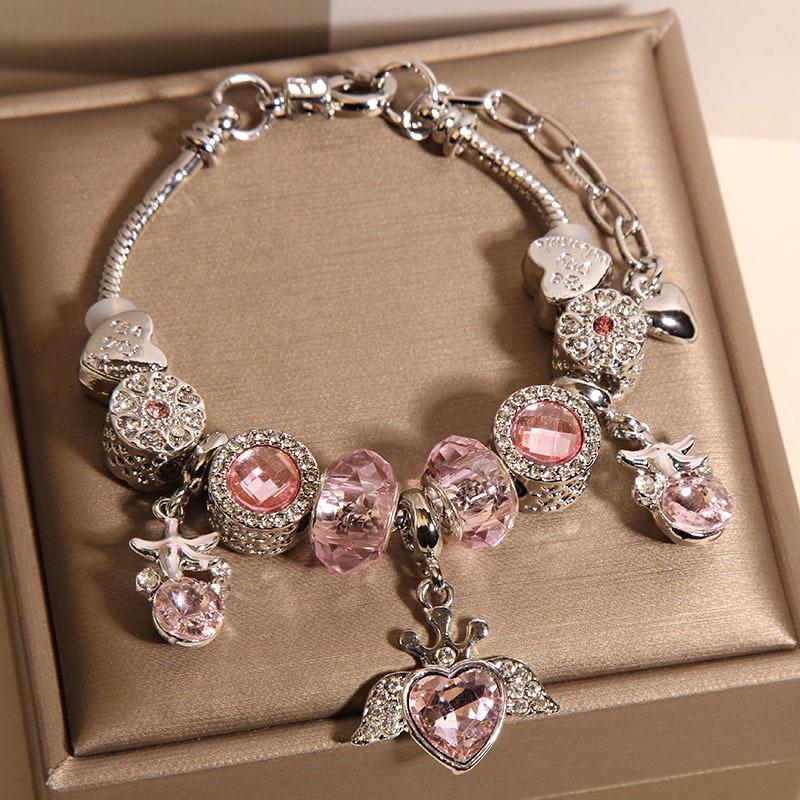 Exquisite Pink Heart-Shaped Glass Bead Bracelet: Chic, Trendy Gift for Best Friends