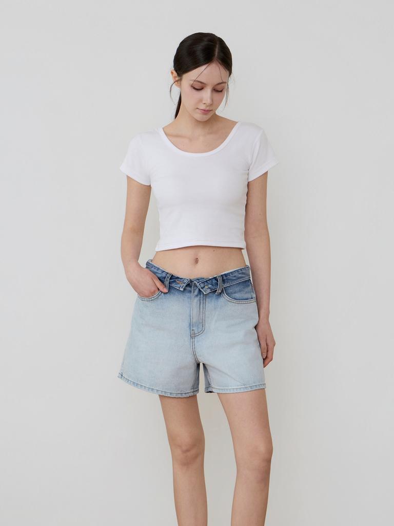 Kkomma Cmj39 Asymmetrical Fold Over Denim Shorts