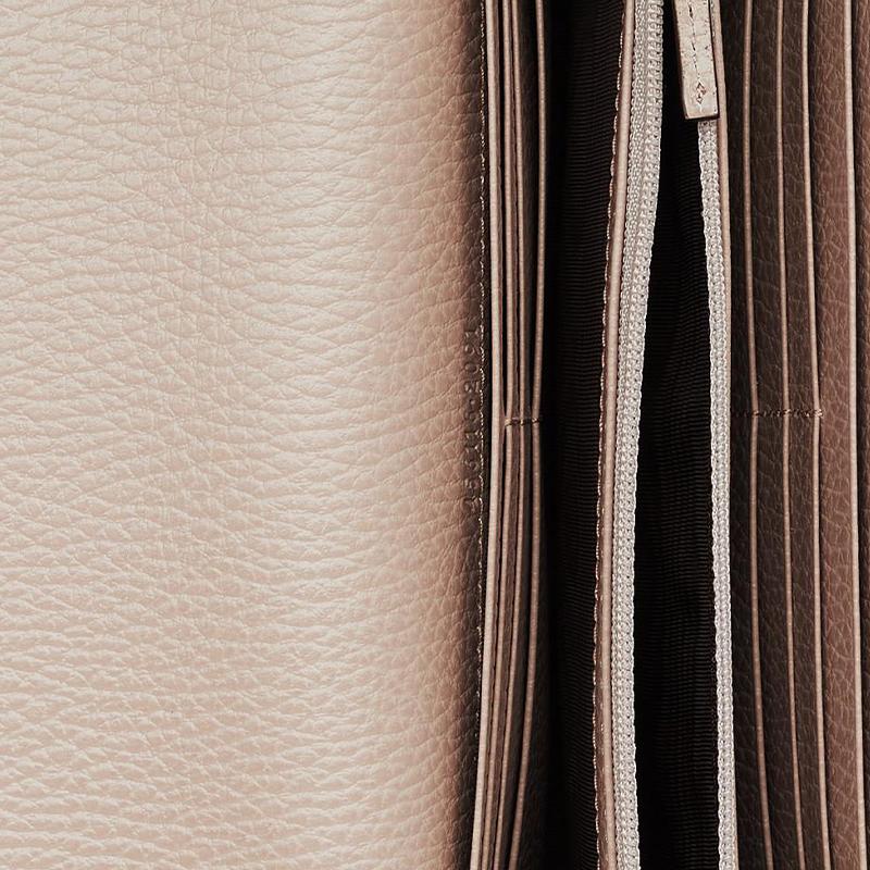 Gucci GG Marmont Gold Logo Snap Closure Long Canvas And Leather Wallet Women wallet Beige Oatmeal 456116AACFE9543