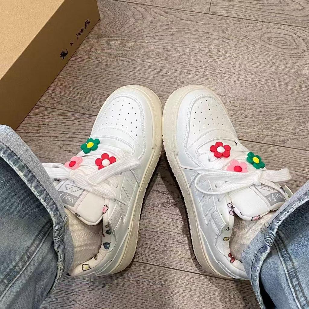 Popular Hong Kong style casual little white shoes 2025 autumn new shoes women's fashion ins trendy retro sports board shoes women