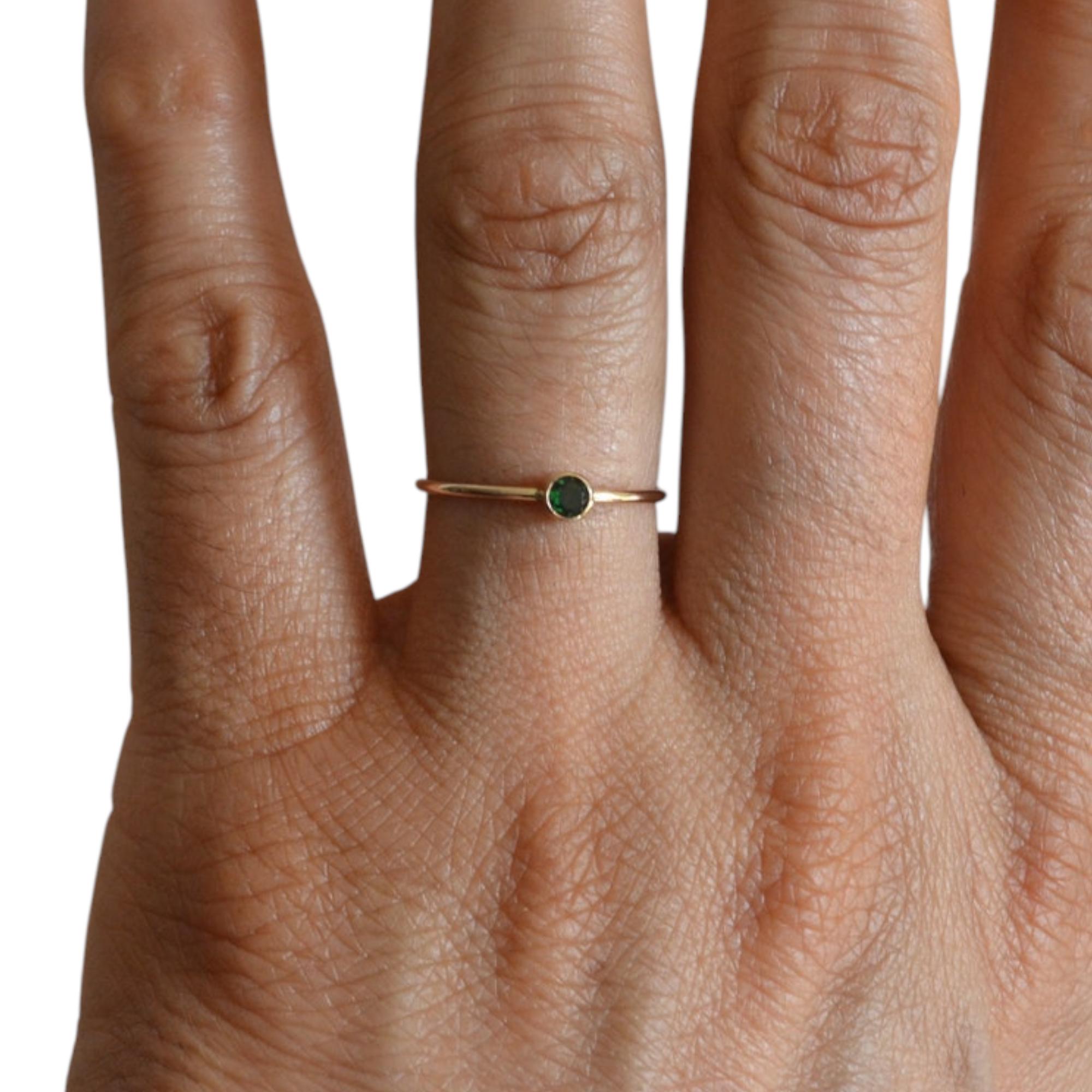 

Кольцо в стиле минимализма с изумрудом, женское кольцо, кольцо с драгоценным камнем, 4 мм, изумрудное круглое кольцо, подарок для нее 12 серебряный