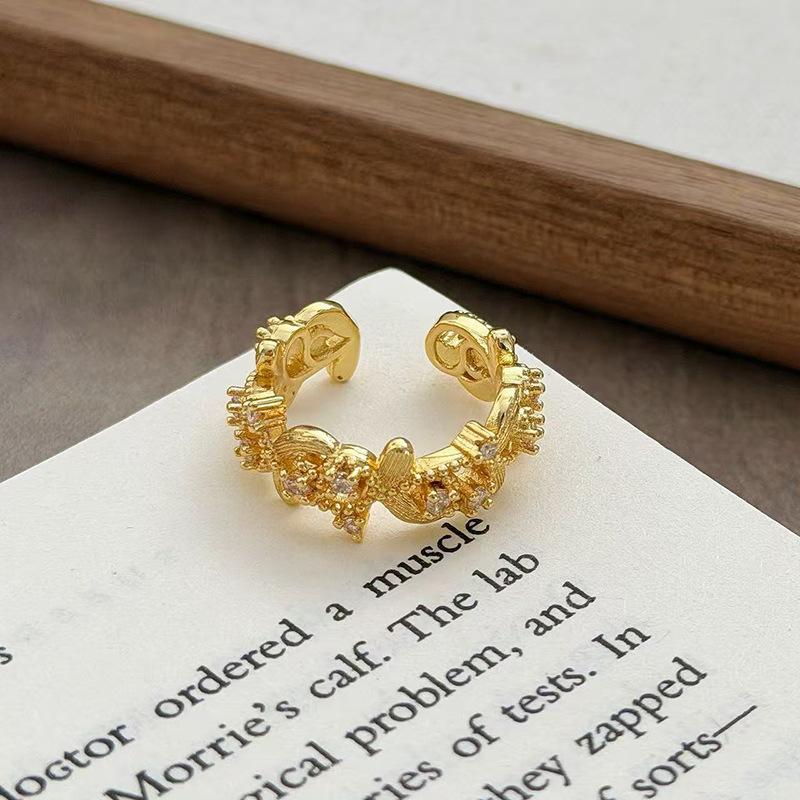 Golden Pavilion Condensed Retro Court Style Golden Brushed Carved Light Luxury Ring Female Niche Cold Wind Sweet Cool Ring Tide