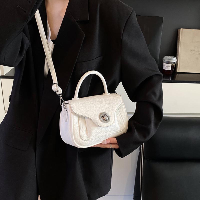 High-end hand carry fashionable small square bag, new simple and versatile shoulder bag, niche design messenger bag