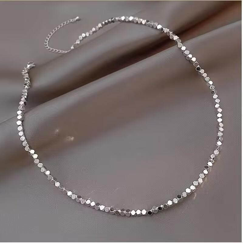 Collier ras du cou haut de gamme Galaxy argent perle pour femmes: Design unique Printemps/Été