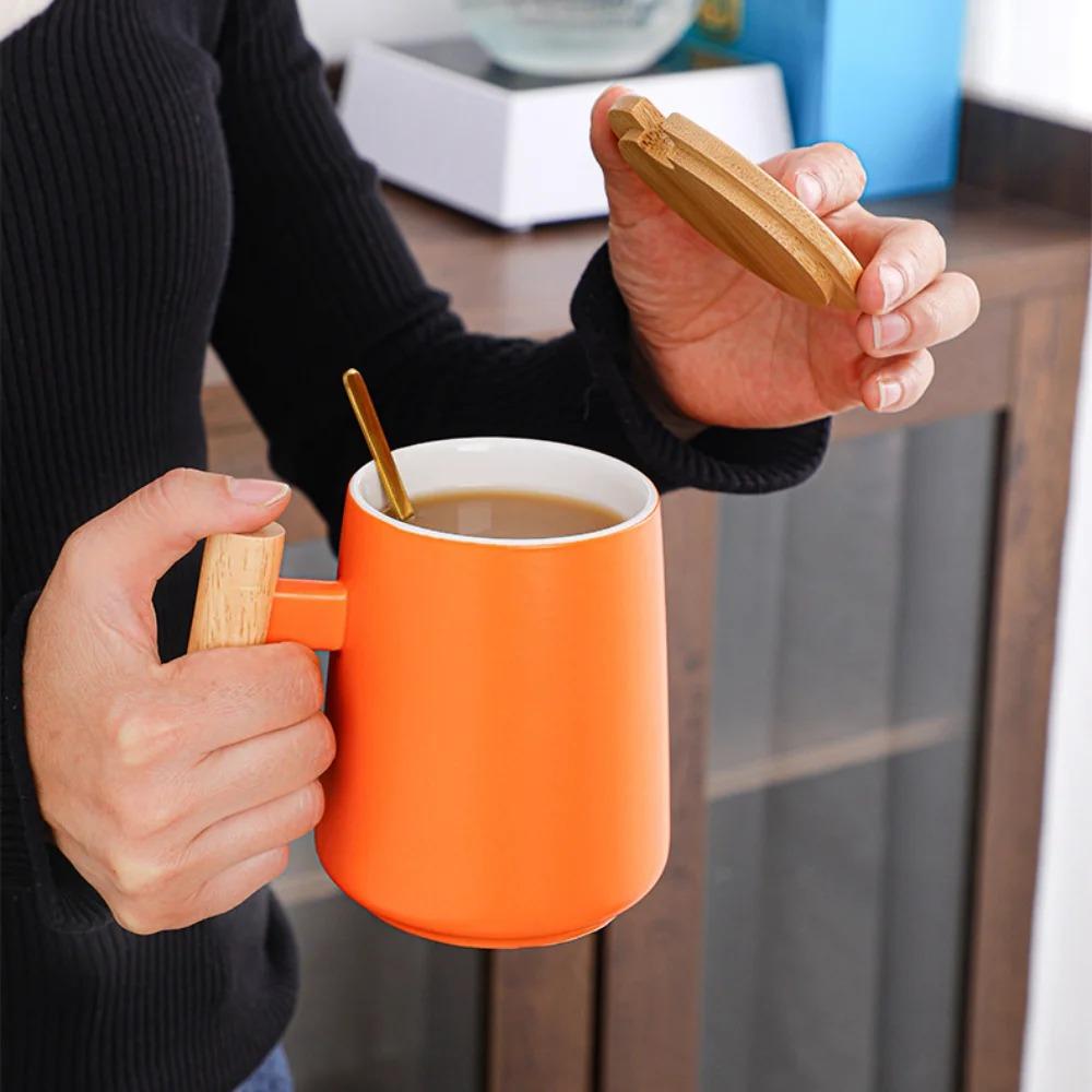 New Vintage Nordic Design Ceramic Coffee Mug with Lid Wooden Handle Retro Office Home Water Cup Simple Business Gift Drinking