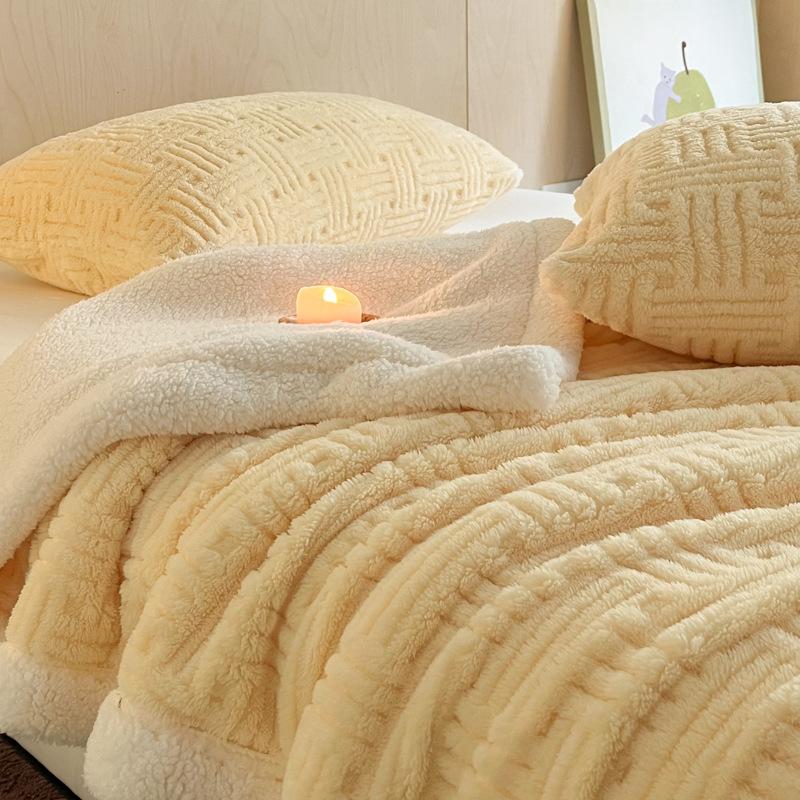 Vintage Double Layer Bed Blanket Plush Fleece Taffeta Velvet All Season Comfort Machine Washable Milk Velvet Soft Thick