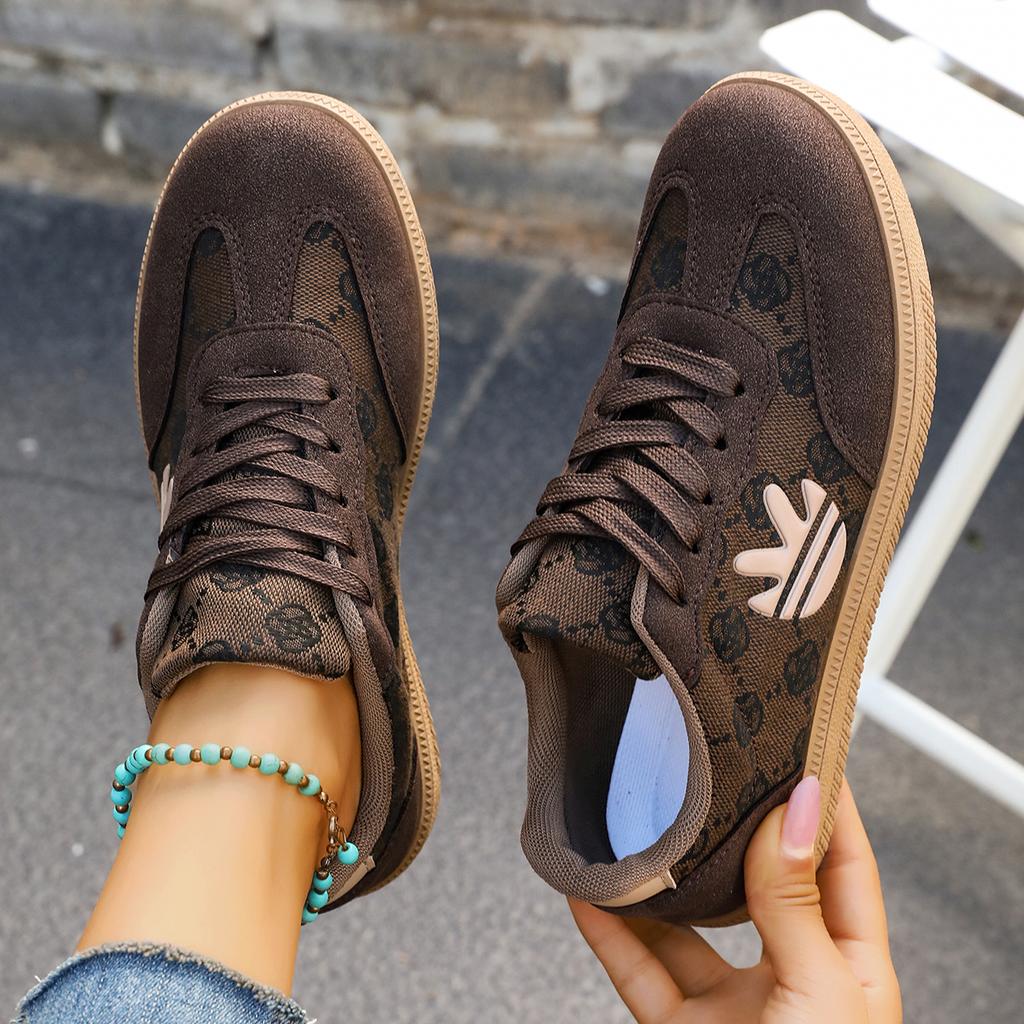 Fashion 2025 Women Casual Fashion Sneakers Lightweight Lace Up Anti-slip Flat Shoes Women Outdoor Walking Sneakers Zapatos De Mujer