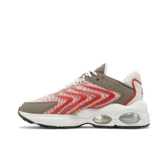 

Nike Air Max TW Red Clay DQ3984-002 Men s Shoes EU 42 кістяний/оливковий