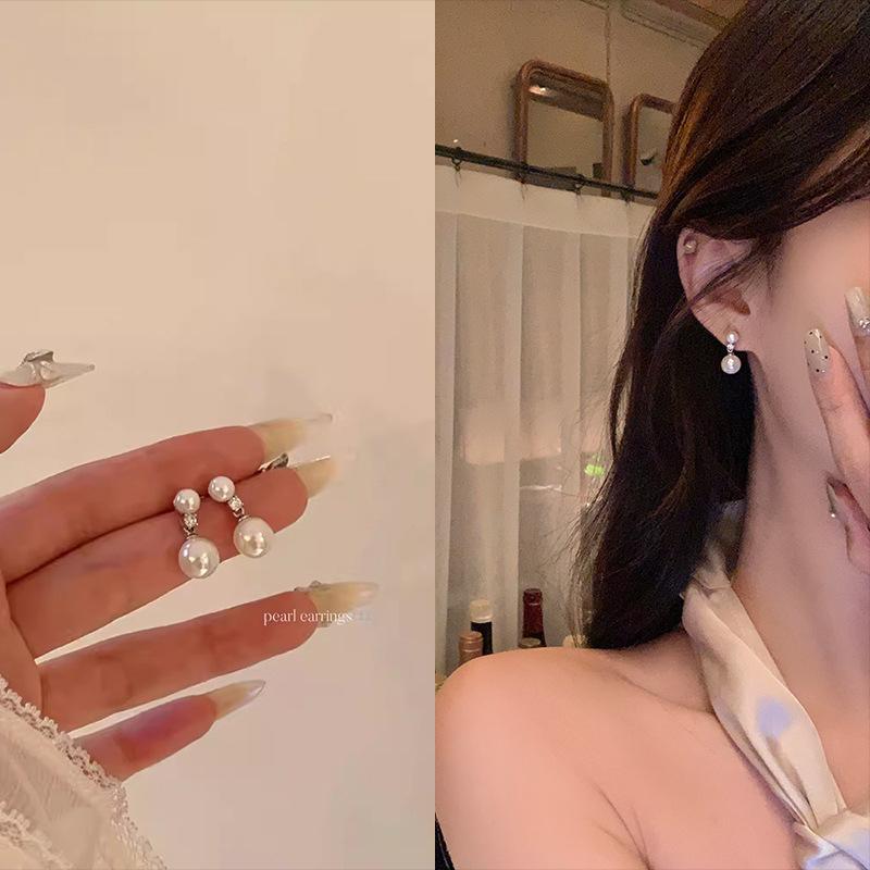 Simple Style Two White Pearl Earings Stud Light Luxury Drop Trend Ball Earrings for Women Party Wedding Romantic Jewelry