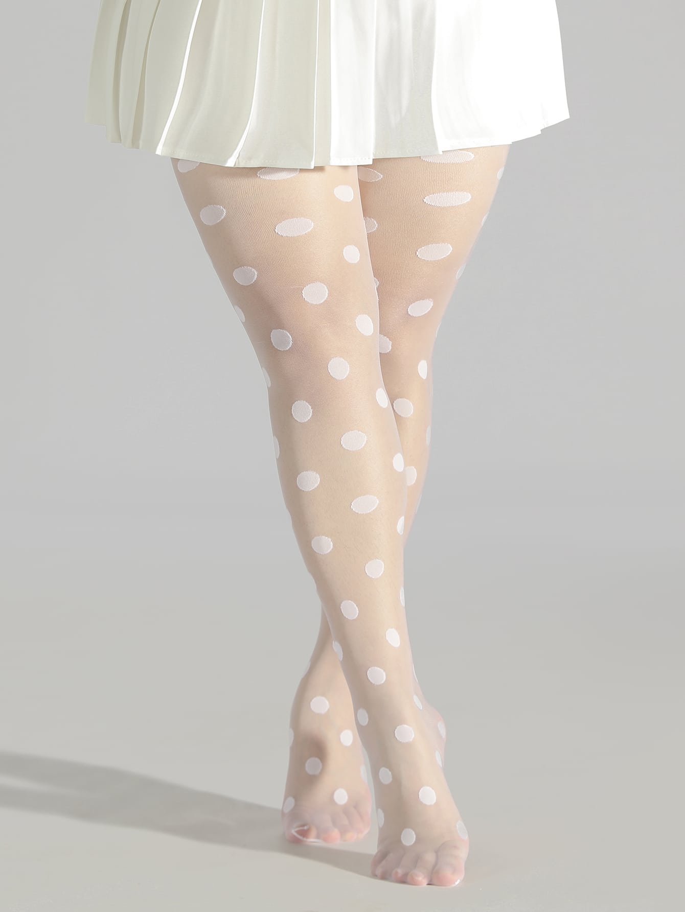 

Классические белые жаккардовые чулки оверсайз в горошек XXL