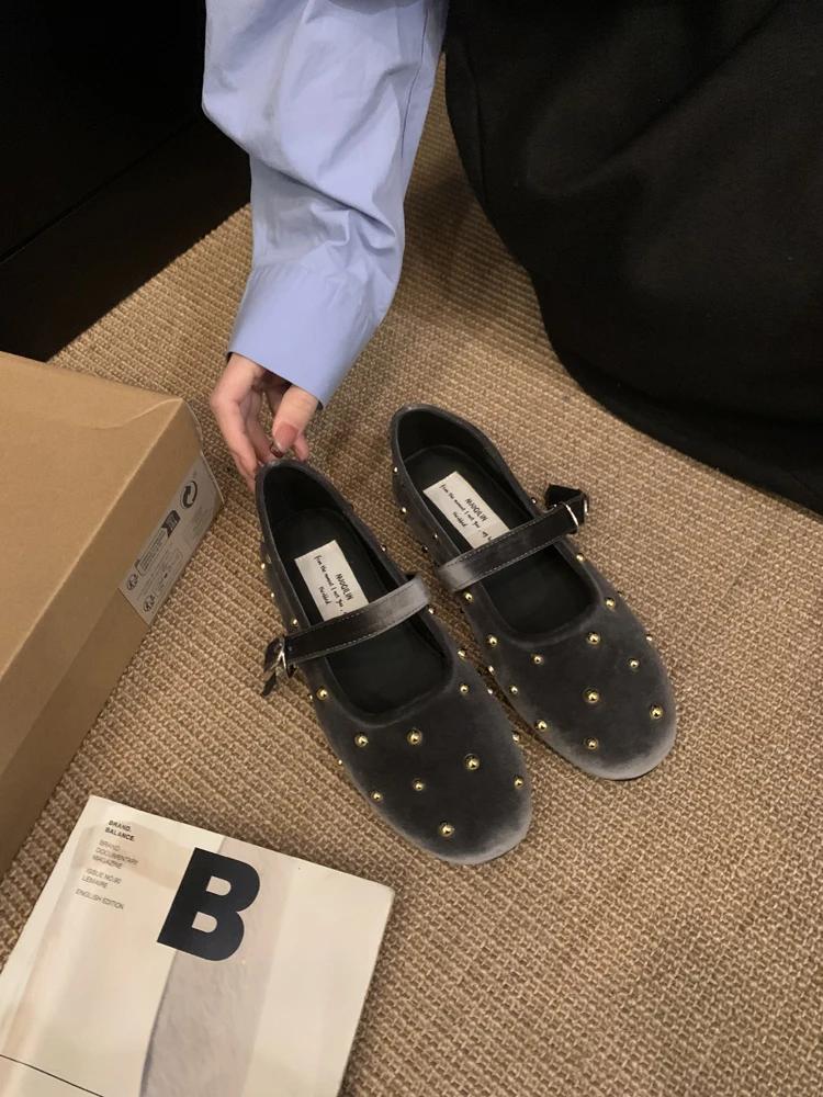 Fashion IPPEUM Red Velvet Ballet Flats Women Mary Janes Shoes 2025 New Round Toe Buckle Ballerina Shoes