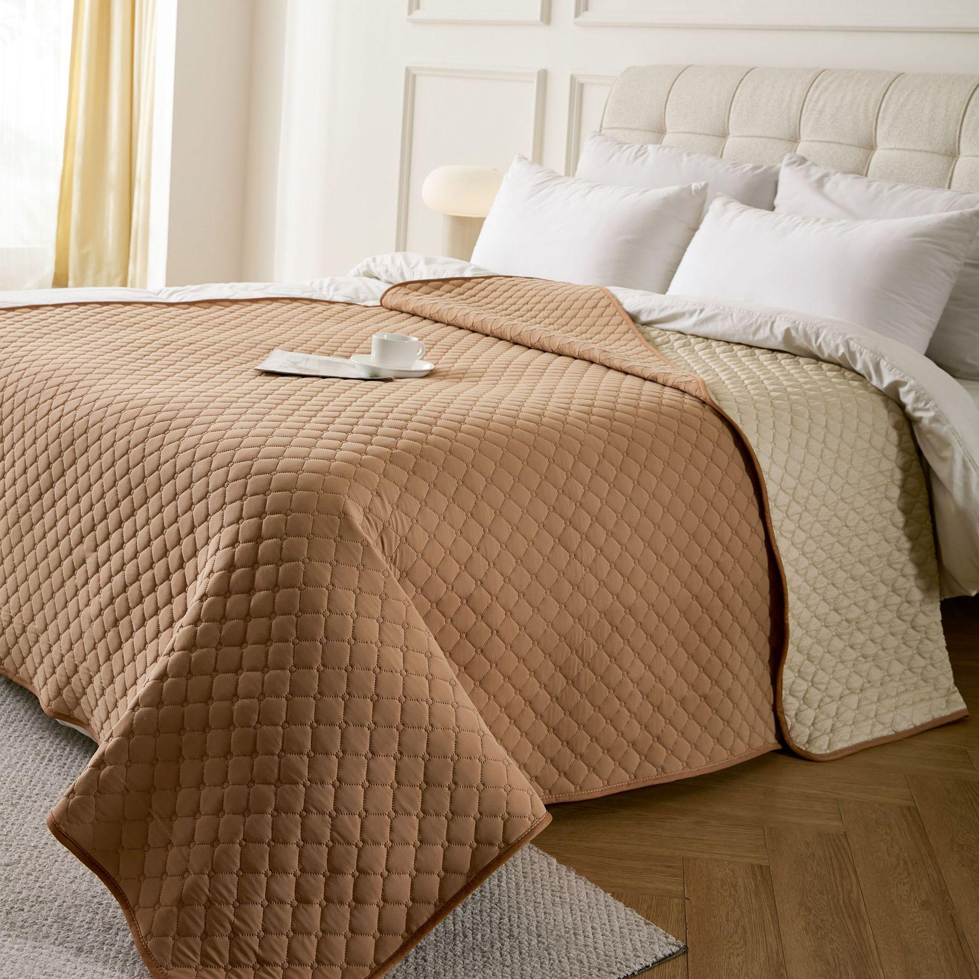 Cooling Ice Silk Dog Mat - Breathable, Non-slip, Bite-resistant Summer Cushion for Pets 100x127 cm