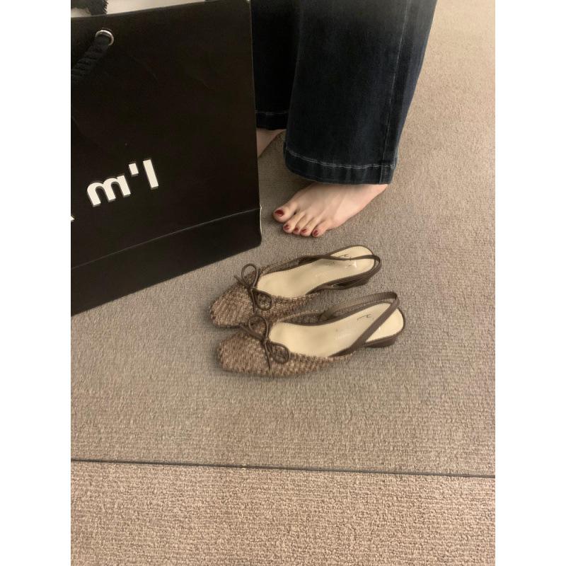 Retro thick heel niche woven bag head sandals women's shoes 2025 new summer black breathable square head single shoes