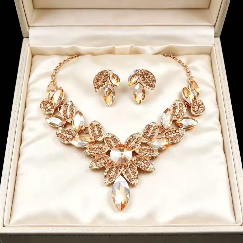 Exaggerated Statement Necklace For Women Bohemian Multicolor Stone Necklaces Big Discount Fashion Jewelry Clearance Sale